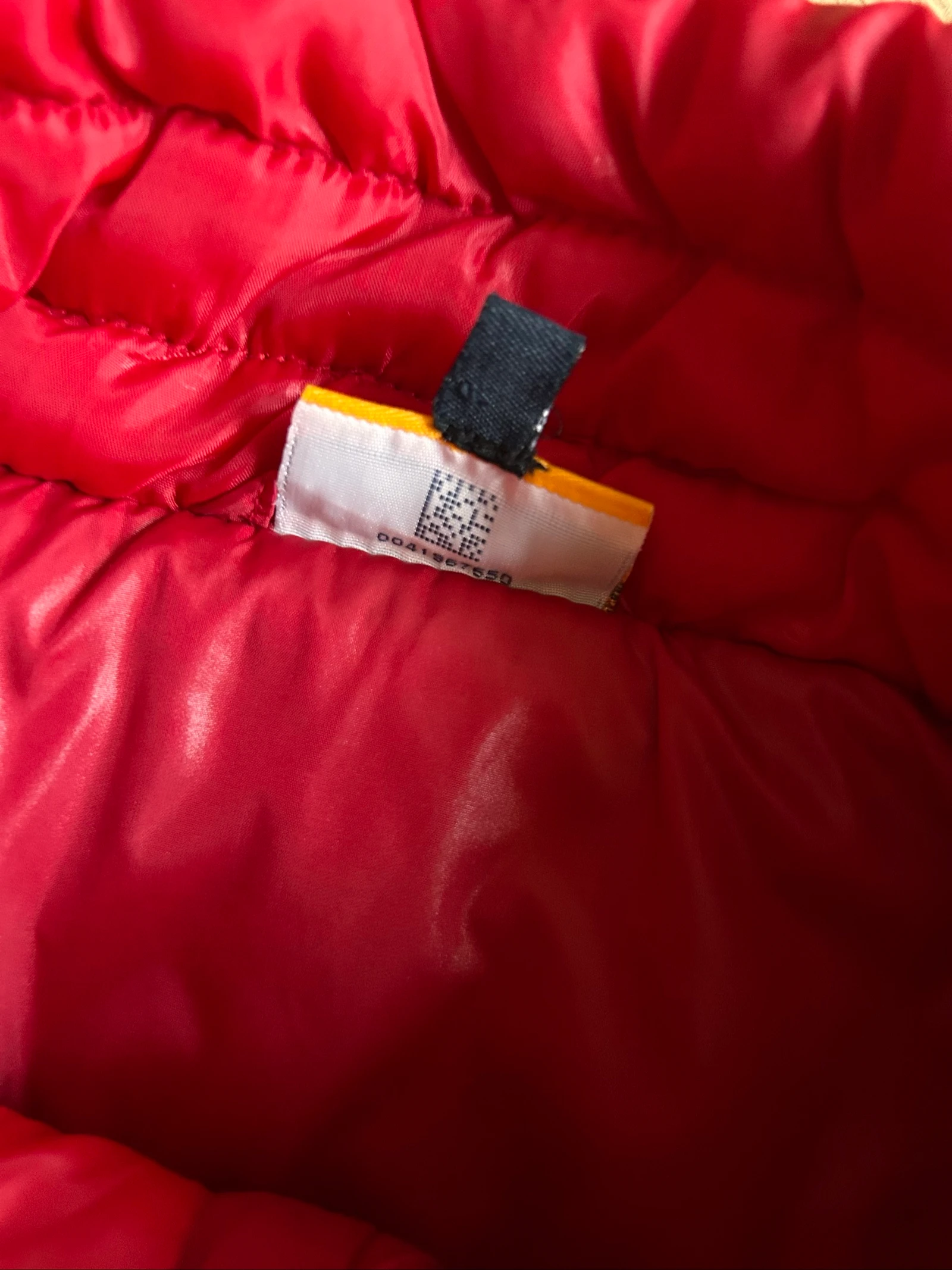 Sleeveless red and black Ellesse puffer jacket – photo 4